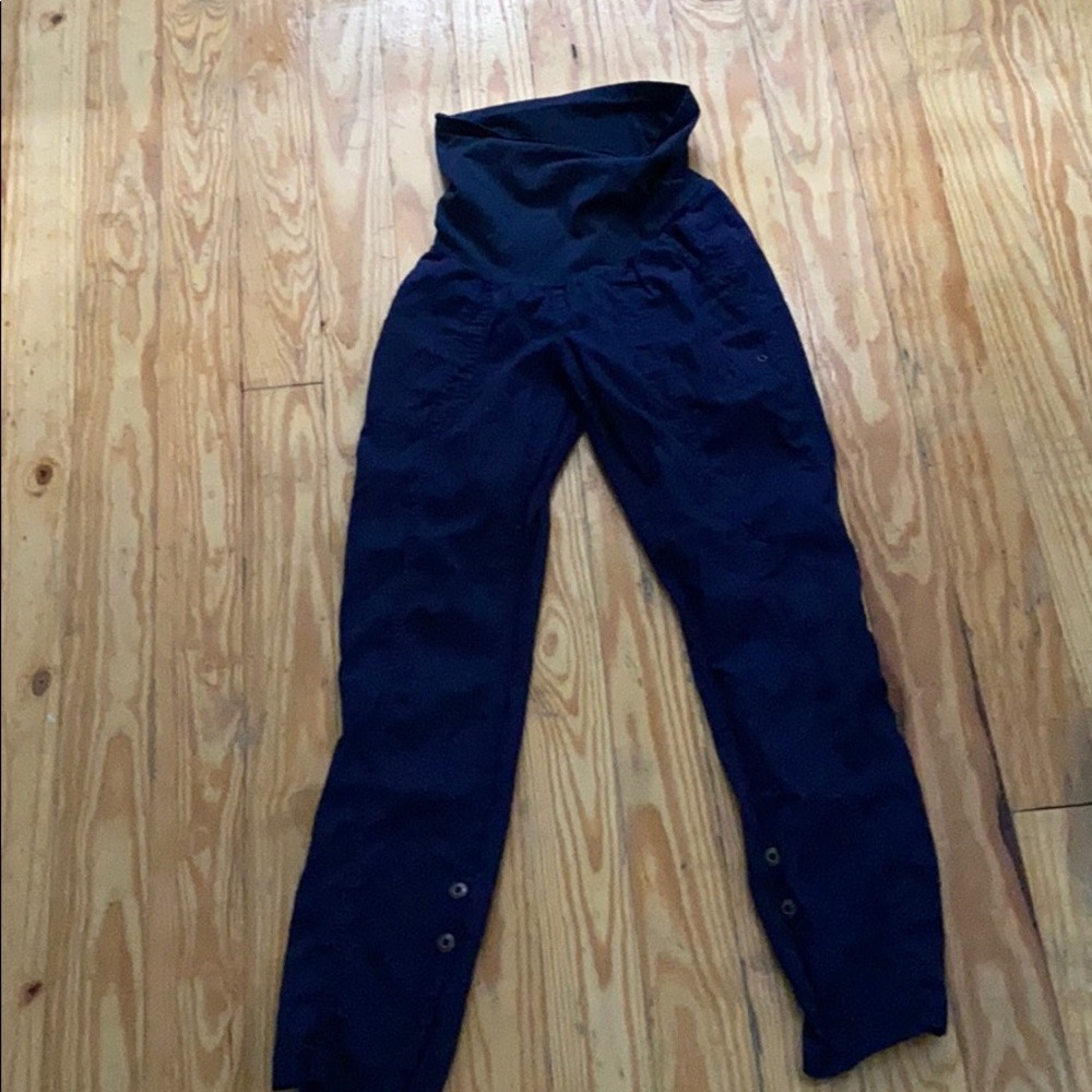 Maternity cargo pants